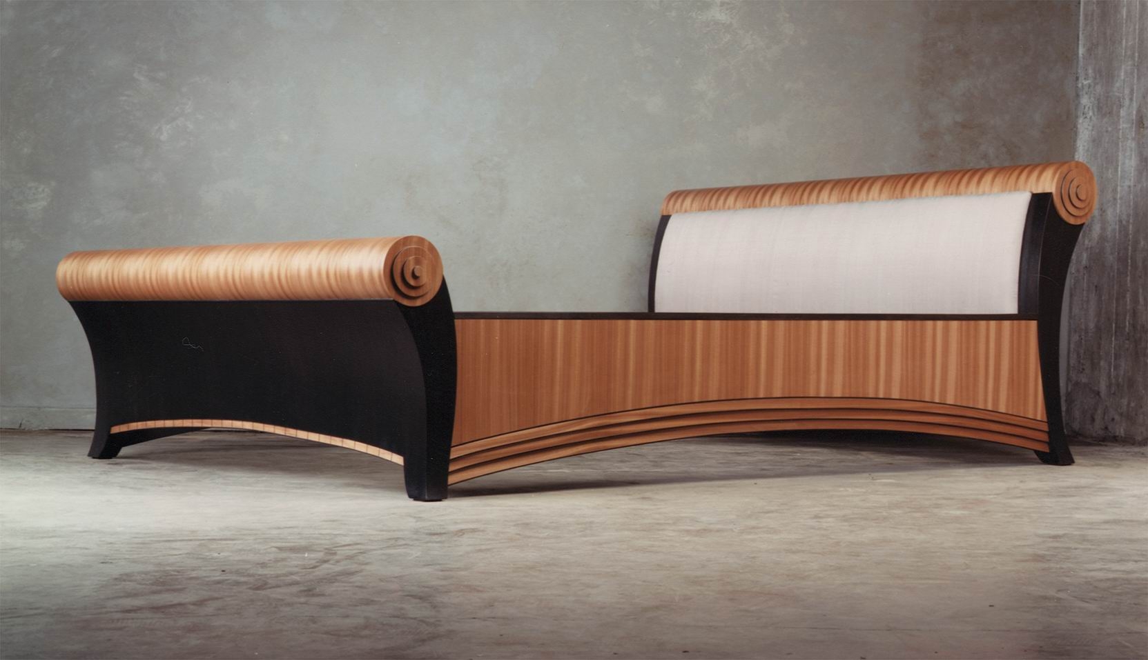Elysia Bed
