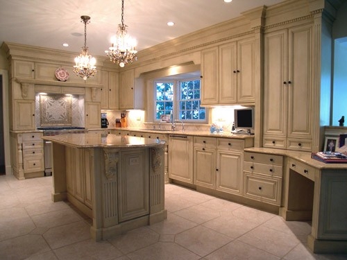 Luxury Traditional Kitchen 3 