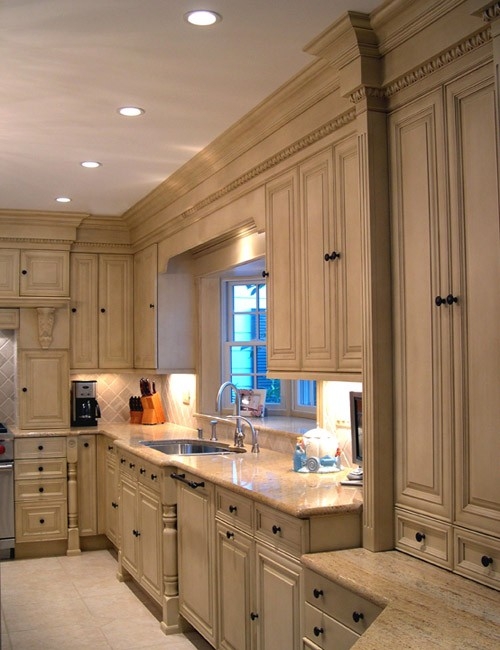 Luxury Traditional Kitchen 4 