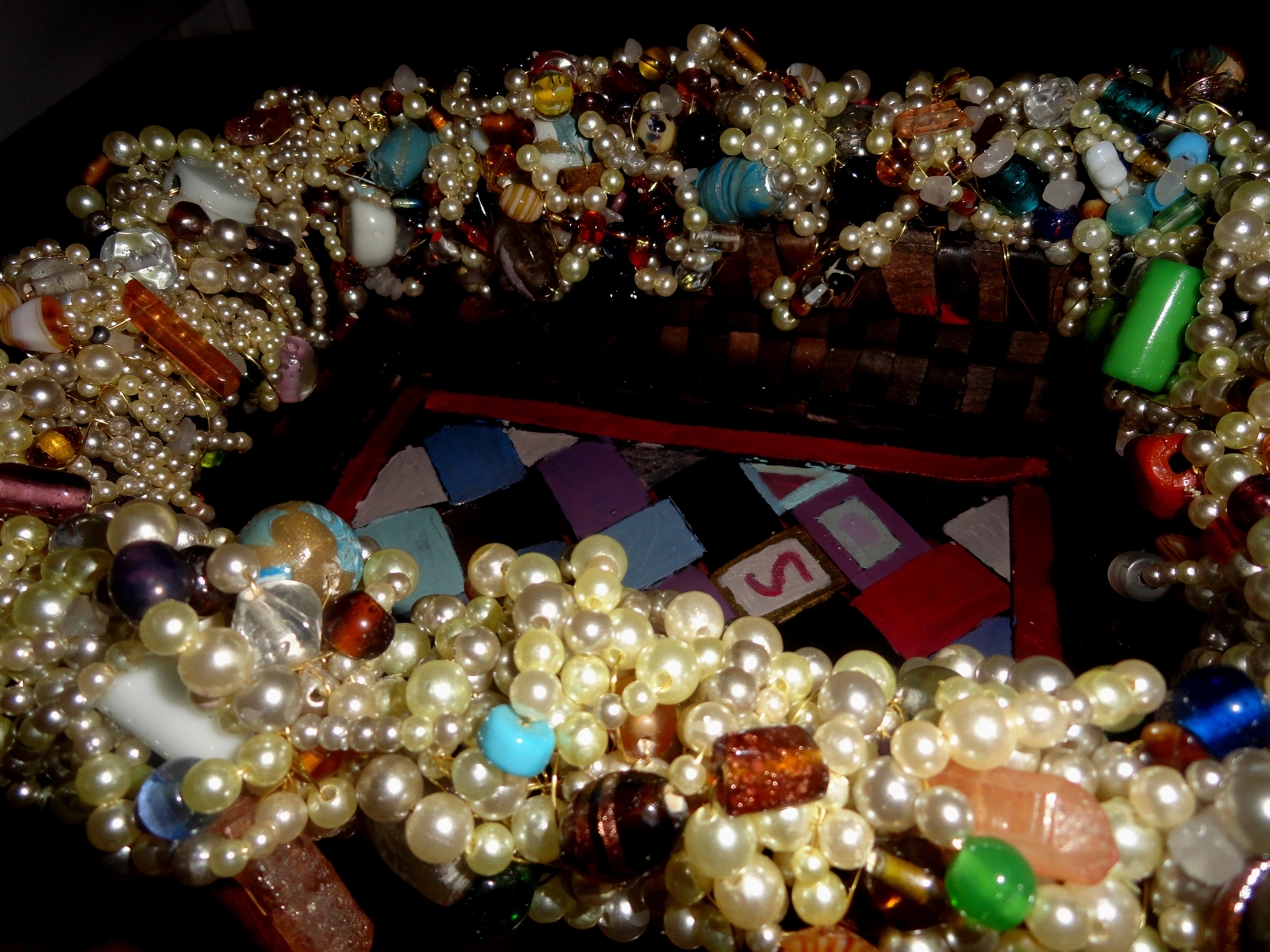 Beaded Wicker Tray Basket Handpainted Faux Pearls S