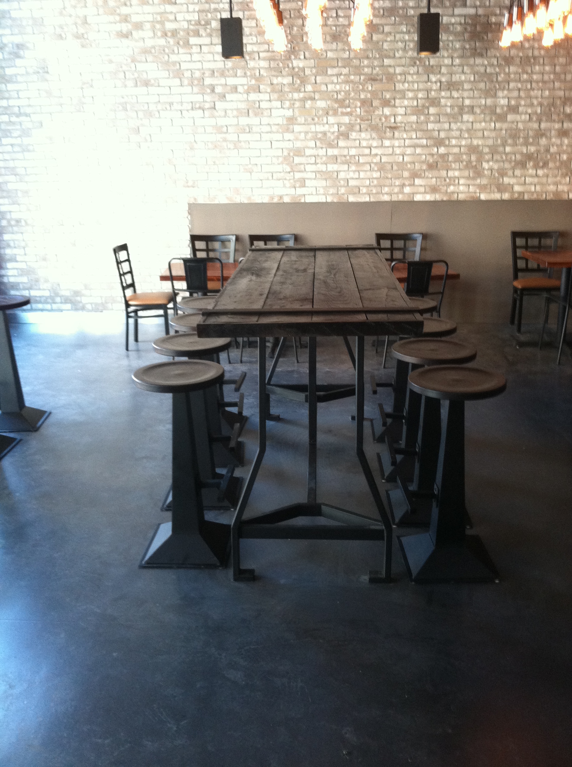 Bar Top Tables With Stools 3 