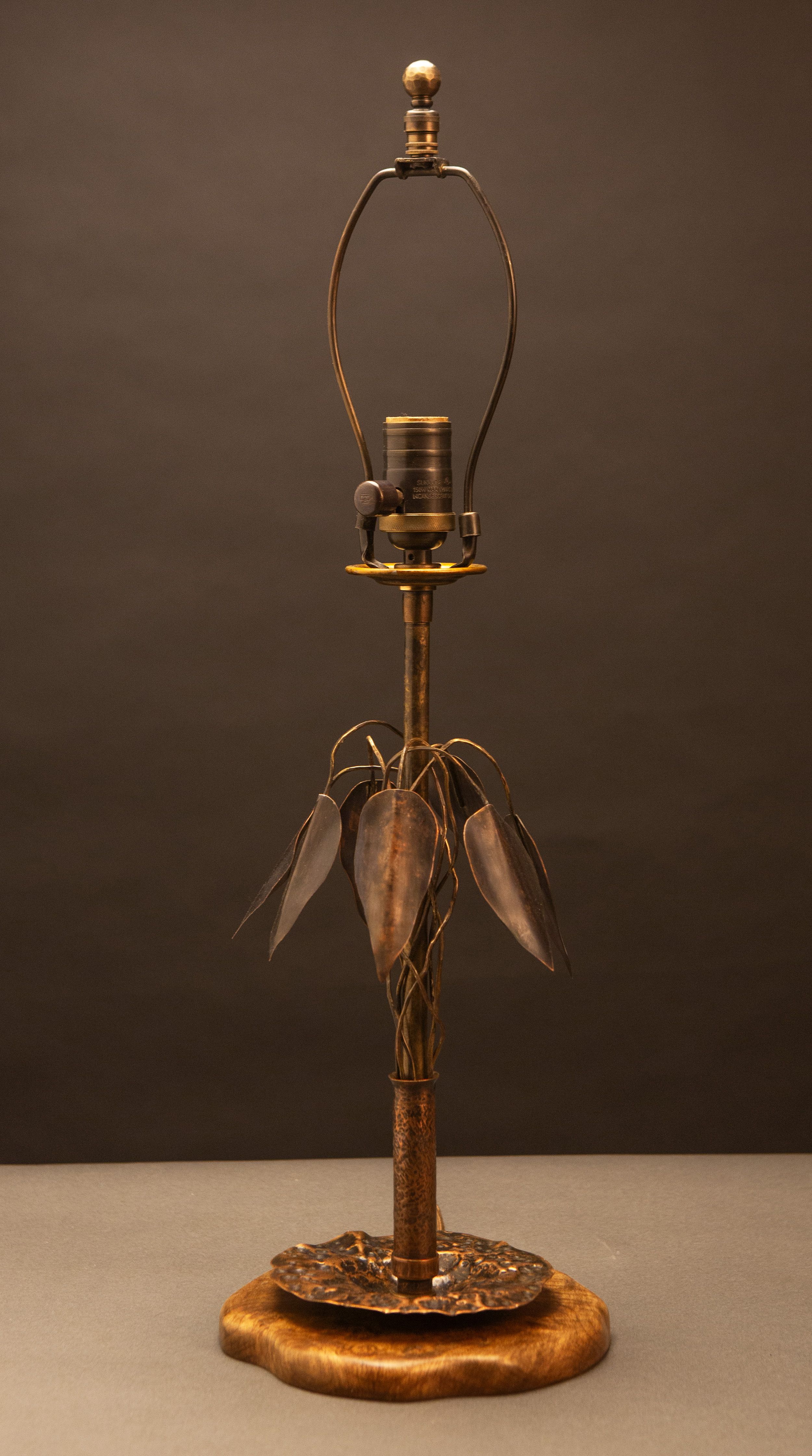 Seven Leaf Table Lamp 3 