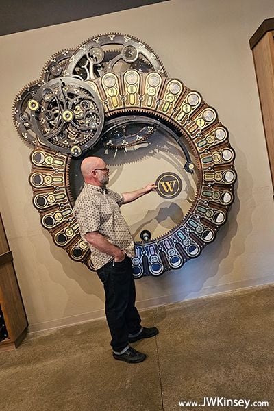 The BioDynamic Lunar Clock: an Installation