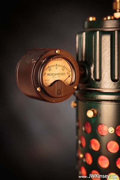 Ocularius Lantern: An Industrial Themed Hanging Pendant Lamp 2 
