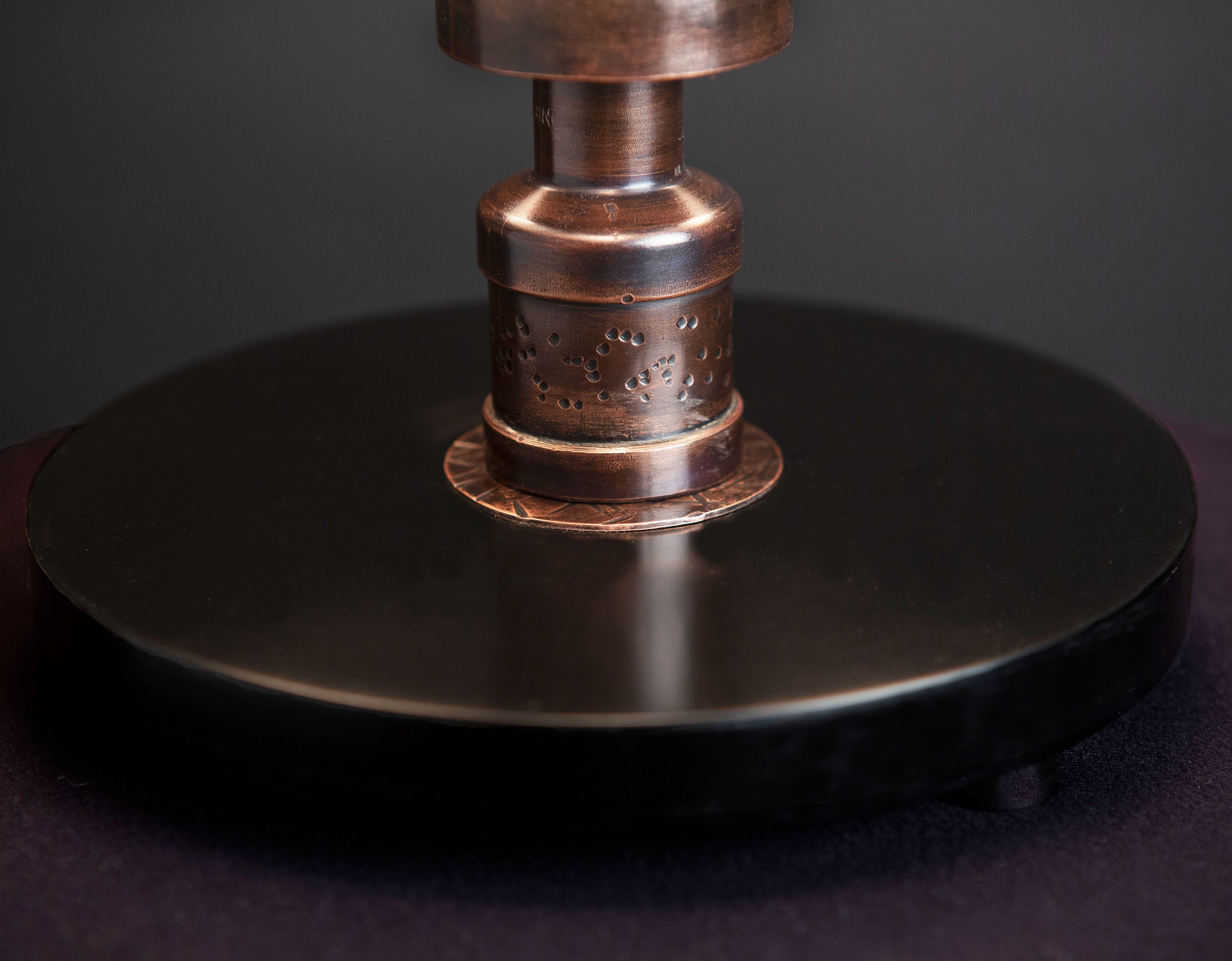 Mini Clamshell Lamp 5 