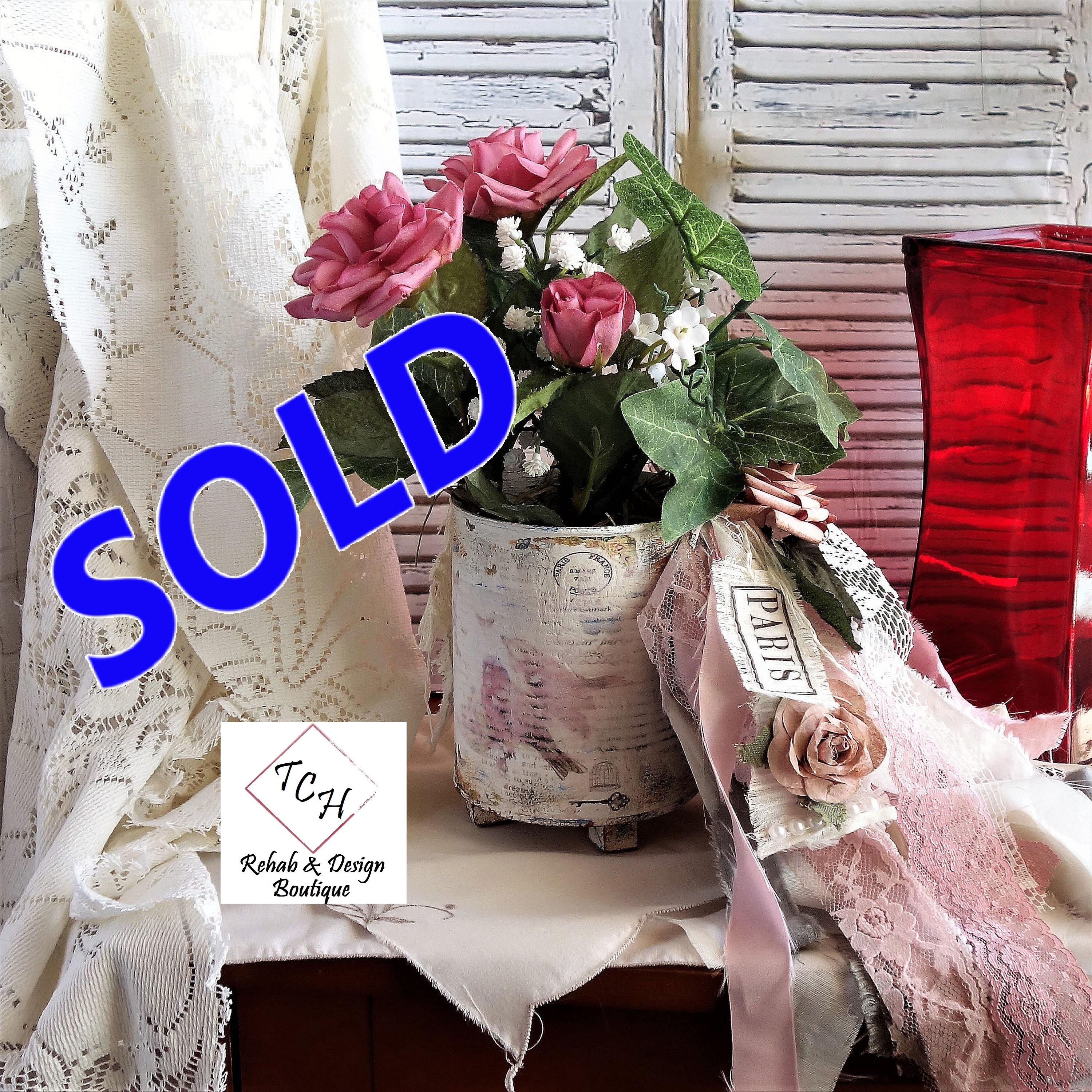 Vintage Bird Romantic Rose Flower Arrangement 1 