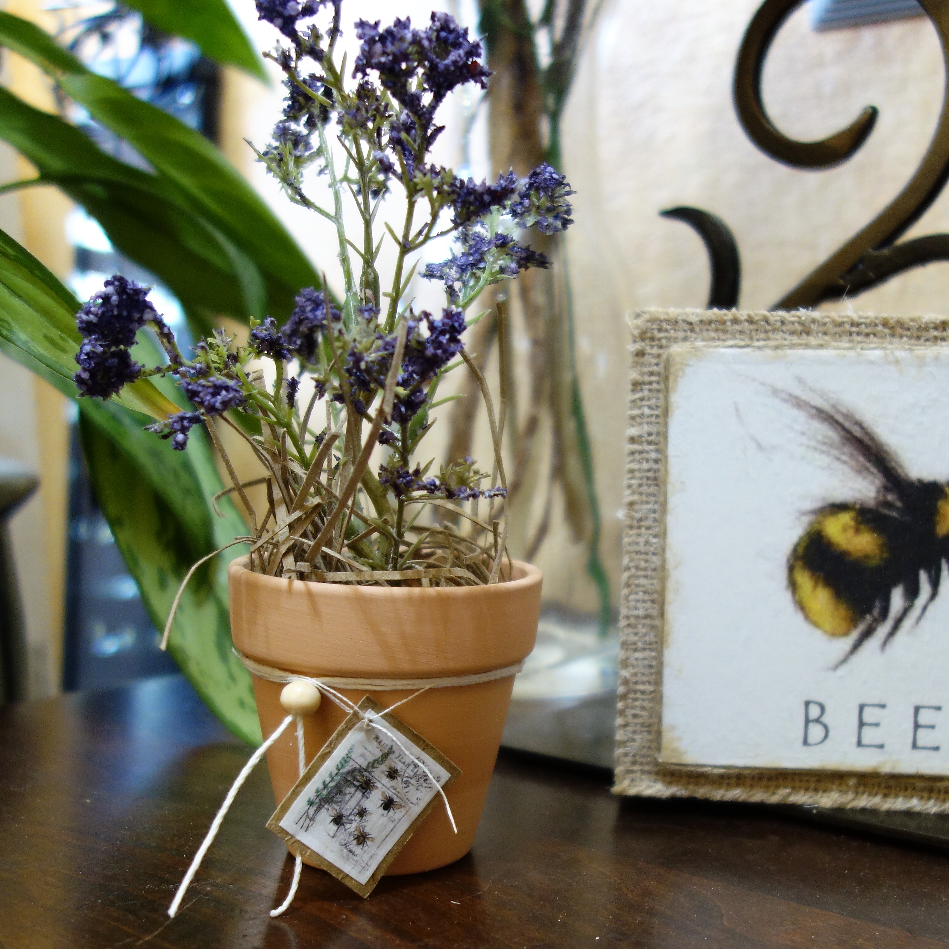Hone Bee Gift Decor Bundle Set Of 4 6 