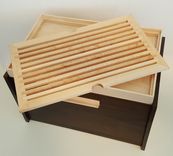 Breadbox W/ Crumb Catching Cutting Board 3 small