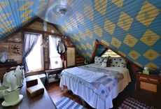 Small Mini Tiny Cabin Cottage House - Small Living 6 small