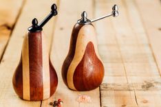 Laminated Wood Pepper Mills / Salt Mills 1 small