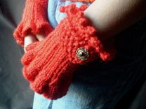 Retro-Victorian Ruffled Knit Cuffs In Red 1 small