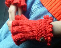 Retro-Victorian Ruffled Knit Cuffs In Red 4 small