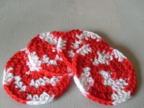 Limited Edition Red And White Spa Facial Washcloth And Scrubbie Set 4 small