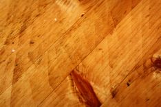 Reclaimed Pine Circular Kitchen Table 4 small