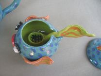 Fish Lips Ceramic Tea Set, Tea Pot, Sugar And Creamer With Spoon 3 small