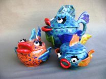 Fish Lips Ceramic Tea Set, Tea Pot, Sugar And Creamer With Spoon 4 small
