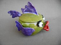 Fish Lips Serving Bowl For Salsa, Sugar, Honey Or Salt With A Fish Tale Ladel 3 small