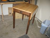 Utility Work Table On Wheels 1 small