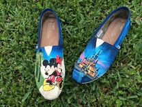 Mickey And Minnie Disney Castle Toms 1 small