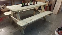 Picnic Table With Built In Wine Chiller ! 4 small