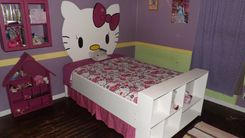 5 Piece Oak Bedroom Set !! 6 small