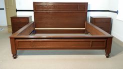 5 Piece Oak Bedroom Set !! 1 small