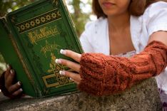 Arwen Fingerless Gloves 2 small