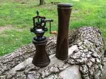 Walnut Antique Style Peppermill And Saltmill 1 small