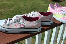 Great Hello Kitty And Flower Hand Painted Sneakers Size 7.5 2 small