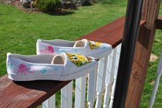 Funny Sponge Bob Sneakers Size 7 - Sold 4 small