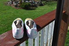 Funny Sponge Bob Sneakers Size 7 - Sold 6 small