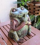 Sculpted Ceramic Toads 3 small