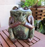 Sculpted Ceramic Toads 4 small