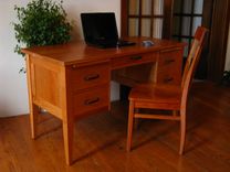 Bow Front Writing Desk 1 small