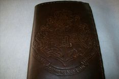 Leather Kindle Cover With Hogwarts Crest 1 small