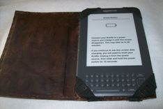 Leather Kindle Cover With Hogwarts Crest 5 small