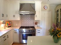 #107 Non-Directional Stainless Steel Hood With Curved Sides And Mirrored Straps 1 small