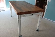 Castor Table 4 small