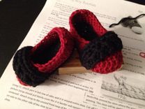 Strappy Crochet Baby Booties 2 small