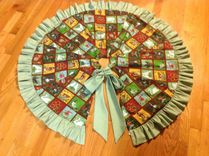 Beautiful Reversible Christmas Tree Skirt With Coordinating Ruffle 2 small