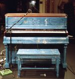 Refurbished Piano Keyboard Stand 1 small