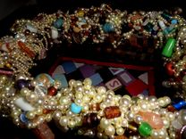 Beaded Wicker Tray Basket Handpainted Faux Pearls S 1 small