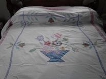 Appliqued Quilt With A Bouquet Of Flowers 1 small