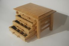 Pagoda Style Jewelry Box In Quilted And Curly Maple 2 small