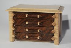 Jewelry Box In Claro Walnut And Curly Maple Pagoda Style 3 small