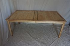 Spalted Maple Dining Table.  Extends To Seat 8 / 10 1 small
