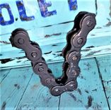 Handmade Welded Chain Art Small Letter V Home Decor Metal Sign 1 small