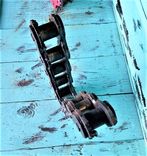 Handmade Welded Chain Art Small Letter V Home Decor Metal Sign 3 small