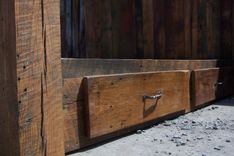 Mountain Man Reclaimed Rustic 4 Drawer Platform Bed 5 small