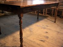 Reclaimed Chestnut Virginia Farm Table With Turned Legs 5 small